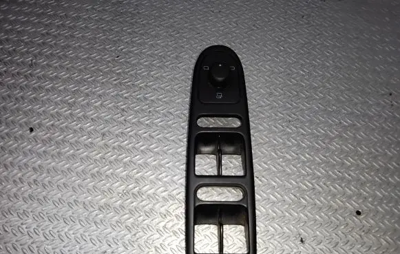 Seat Toledo II (1M) Wing mirror switch