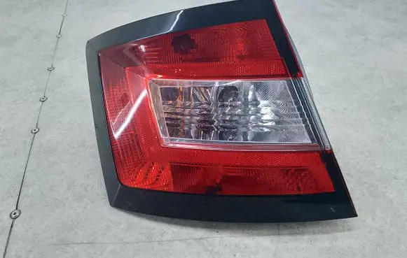Skoda Fabia Mk3 (NJ) Rear/tail lights 6V6945095