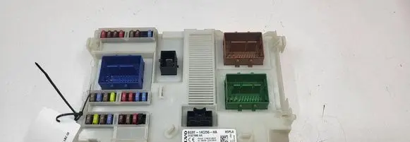 Volvo V60 BSM Control unit 31327995AA BG9T14C5256HA