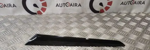 Maserati Levante Front door card panel trim 670040547