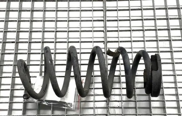 Alfa Romeo Stelvio Rear coil spring 