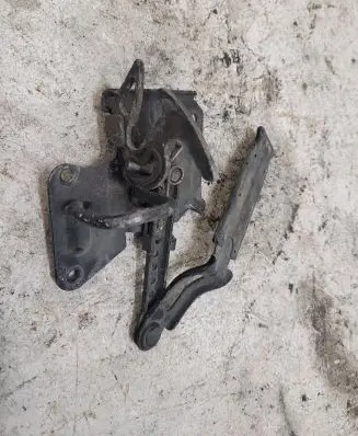 Audi A4 S4 B5 8D Engine bonnet (hood) release handle