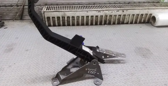 Clutch pedal