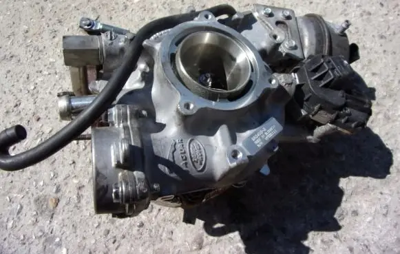 Land Rover Discovery 5 Turbo 8834030002