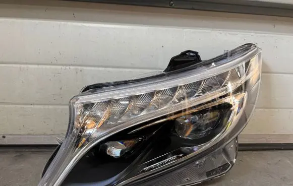 Mercedes-Benz Vito Viano W447 Headlight/headlamp A4479061401