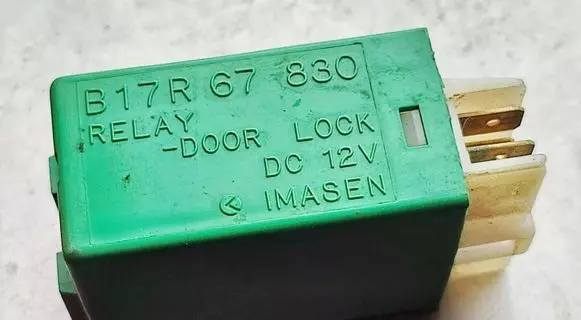Mazda 323 F Central locking relay B17R67830