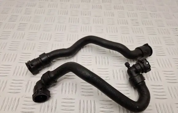 Peugeot 208 II Coolant pipe/hose 
