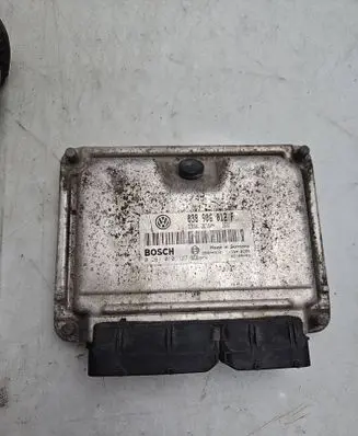 Skoda Octavia Mk1 (1U) Engine control unit/module 038906012F 28SA4930 0281010127