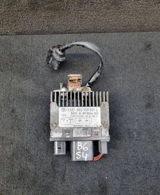 Audi A4 S4 B6 8E 8H Coolant fan relay 8E0959501L