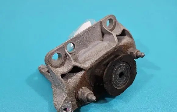 Renault Twingo III Engine mount vacuum valve A4532400009 IMPRK1466427