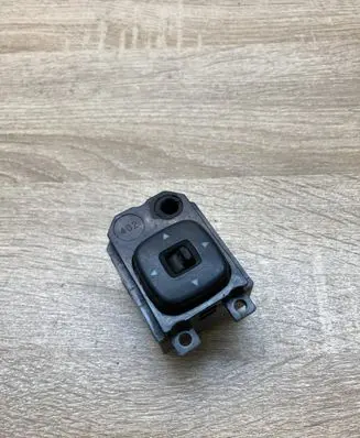 Mazda 6 Wing mirror switch 4712G39 MAZDAMIRRORSWITCH