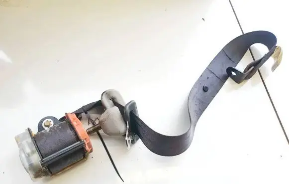 Mazda Premacy Rear seatbelt t89243t 90100a063