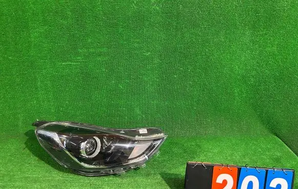 Hyundai i10 Headlight/headlamp 92102K7100 01067199900010 22304935