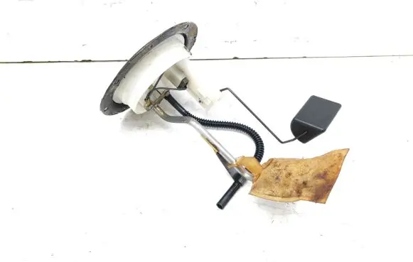 Toyota Previa (XR30, XR40) II Fuel level sensor 