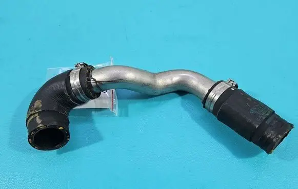 Intercooler hose/pipe