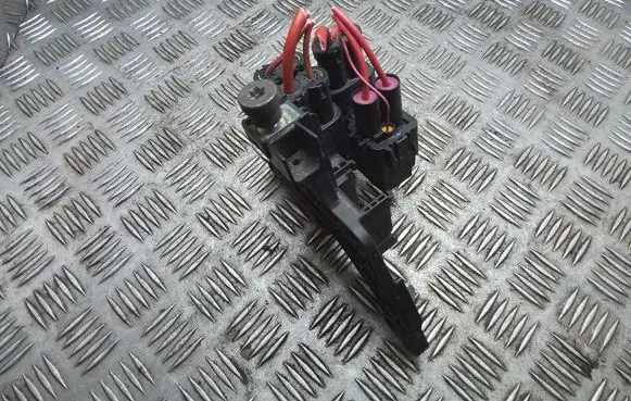 BMW 1 F20 F21 Current control relay 922501504 V5922501504 9207913