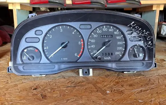 Ford Mondeo MK I Speedometer (instrument cluster) 93BB10849TA 93BB10C956CA
