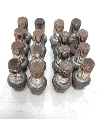 Volkswagen PASSAT B6 Nuts/bolts 