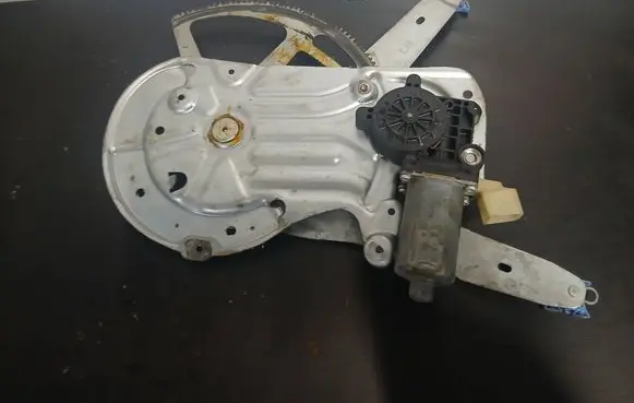 Volvo XC90 Front door window regulator with motor 993726