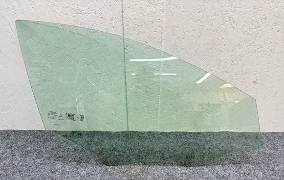 Volvo V40 Front door window glass four-door DOT24M25AS2 43R00049 123456789