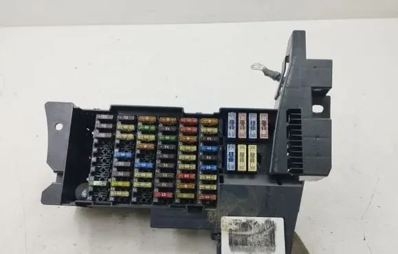 Mercedes-Benz B W245 Fuse module 1695451740