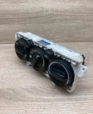 Toyota Avensis T220 Climate control unit 5590005090 MB1464308380