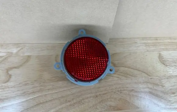 BMW Z4 E85 E86 Rear tail light reflector 63147046040