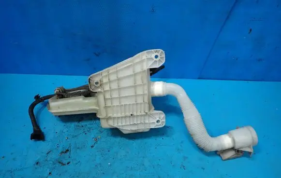 Seat Leon (5F) Windshield washer fluid reservoir/tank 5Q0955448AD