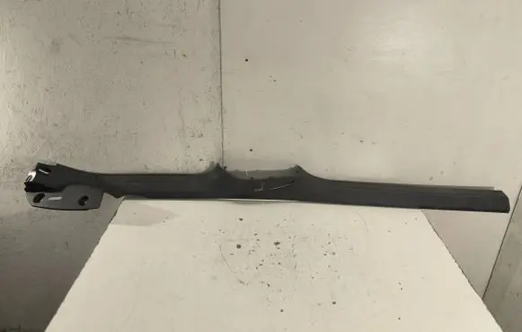 Volkswagen PASSAT B6 Front sill trim cover 3C0853369