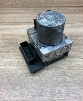 BMW 5 E60 E61 ABS Pump 6768550 0265236020
