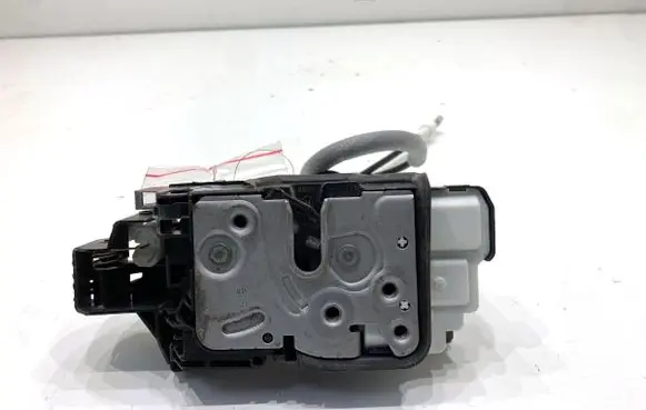 Volvo XC60 Front door lock 31462456