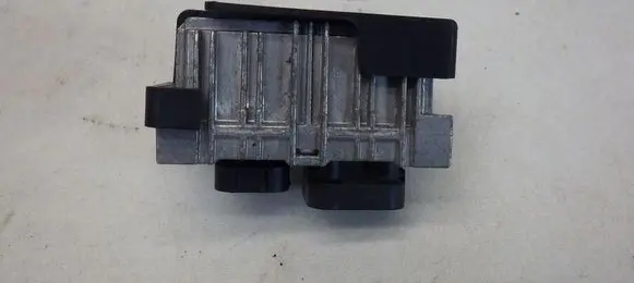 Chevrolet Volt I Glow plug pre-heat relay 55574293