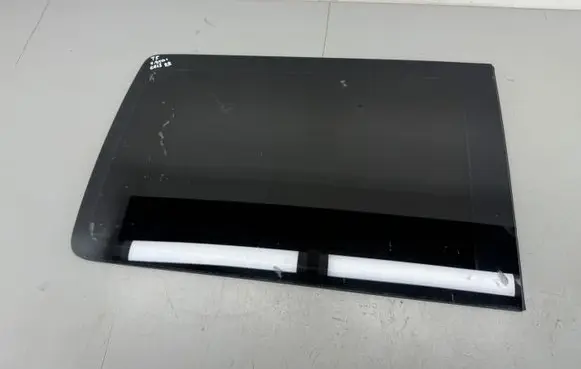 Volkswagen Transporter - Caravelle T5 Rear side window 7H1845332E