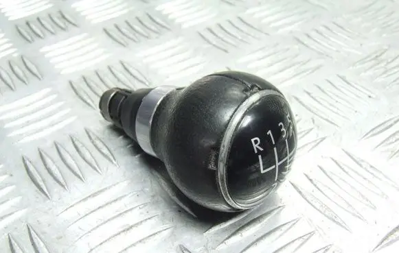 Volkswagen Golf V Gear shift rod 