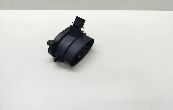 BMW 5 E60 E61 Mass air flow meter 7788744 77887440 13627788744