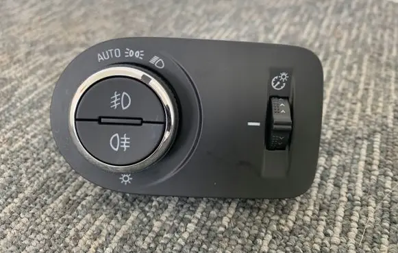 Opel Crossland X Light switch 