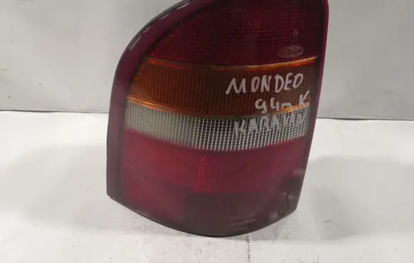 Ford Mondeo MK I Rear/tail lights 93BG13N004EB
