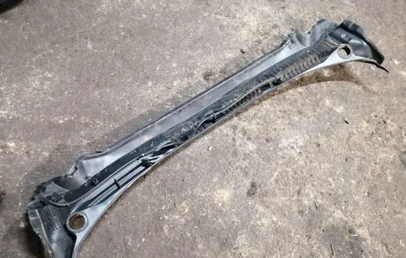 Ford Fusion II Wiper trim DS73F02216AE