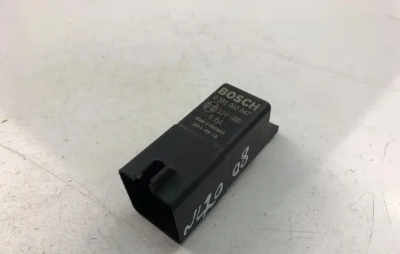 Volvo V40 Other relay 0281003047