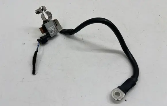 Audi Q5 SQ5 FY Negative earth cable (battery) 8S0915181C