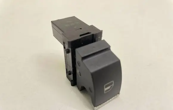Volkswagen Tiguan Electric window control switch 5K0959855