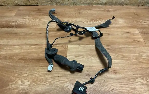 Volvo V50 Rear door wiring loom 30724273 996693103