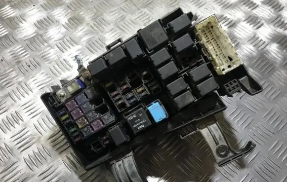 Mazda 6 Fuse box set V23134J59X431 V23134-J59-X431