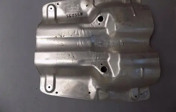 Exhaust heat shield
