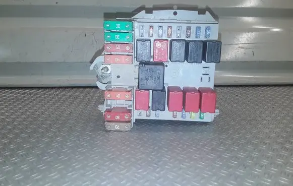 Citroen Jumper Fuse module 1332043080
