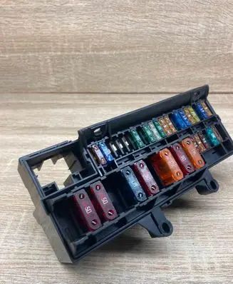 BMW 7 E65 E66 Fuse module 6900582