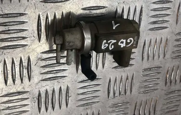 Audi A6 S6 C5 4B Turbo solenoid valve