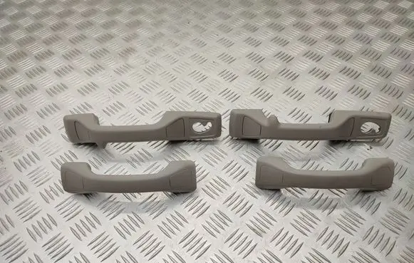 Volvo XC90 A set of handles for the ceiling 