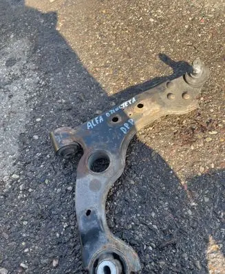 Alfa Romeo Giulietta Front lower control arm/wishbone 0B02E0