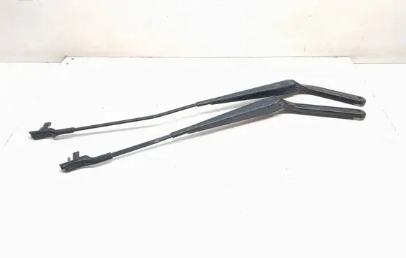 BMW X5 E70 Front wiper blade arm 
